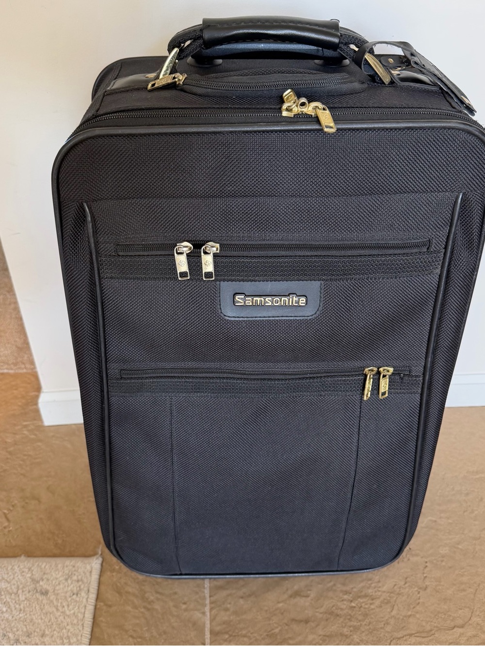 Samsonite Black Carry-On Roller Bag size 21”